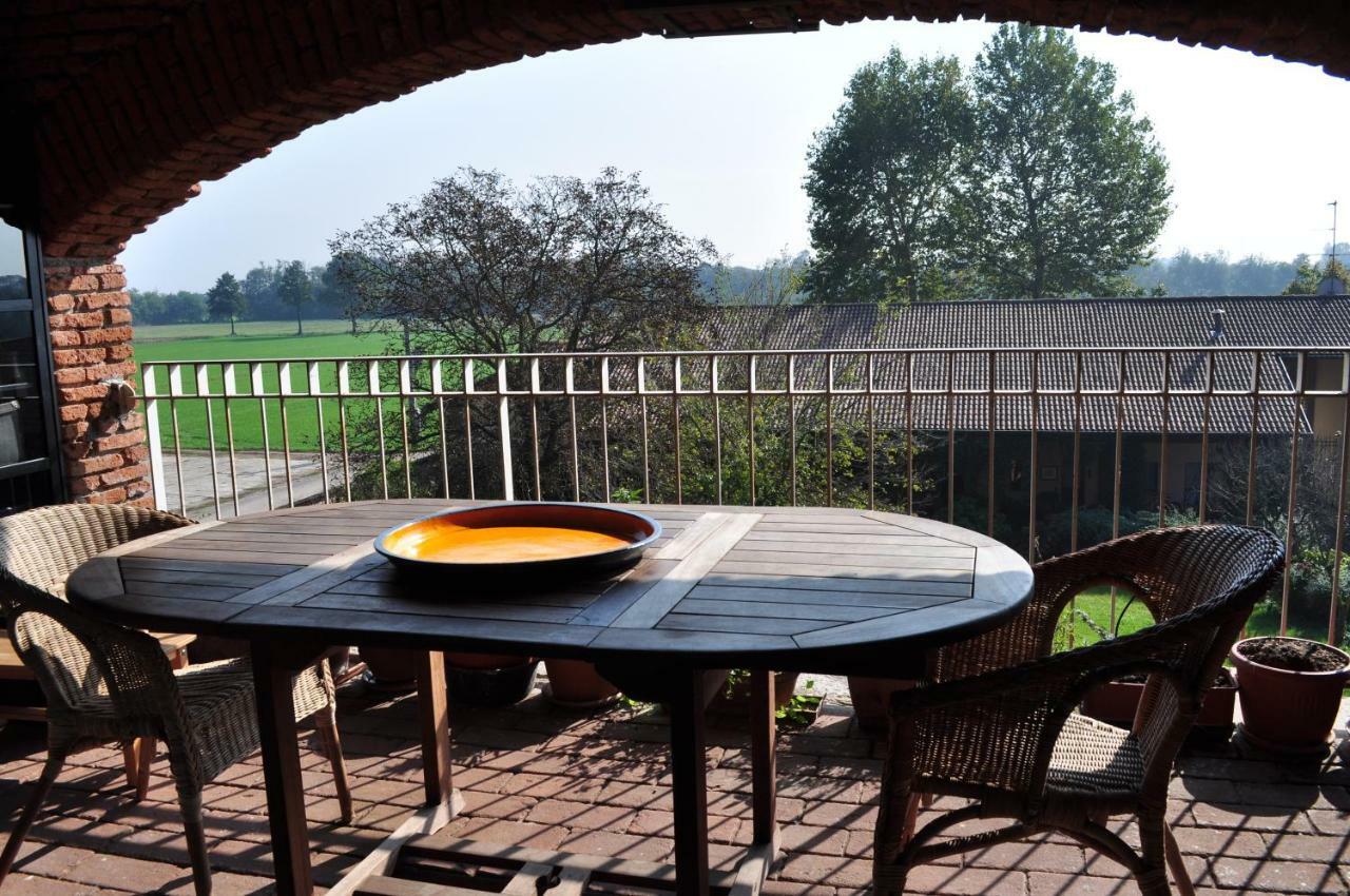 Bed and Breakfast Cascina Radice Arluno Exterior foto